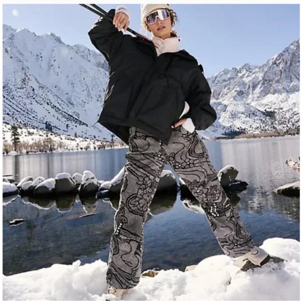 FREE PEOPLE MOVEMENT Bunny Slope Printed Ski Pants SMALL NEW